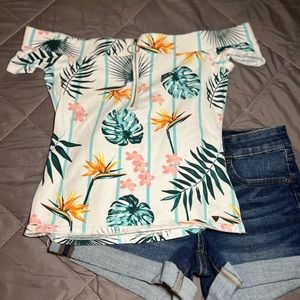 Guess tropical off shoulder top